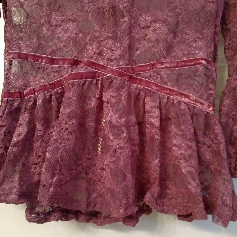 Rue21 Lace Peplum Top - Picture 3 of 5